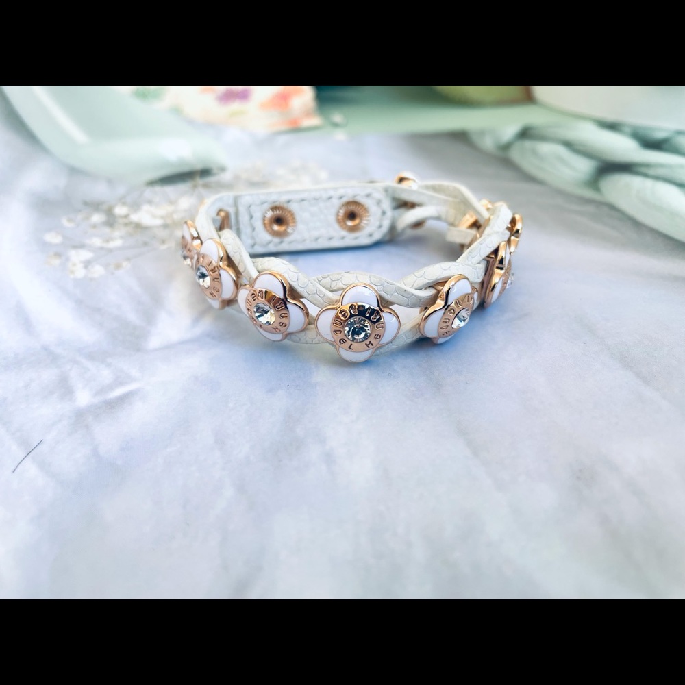 Henri Bendel White Leather Rivet and Crystal Logo Snap Bracelet - Picture 3 of 7